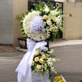 Hoa chia buồn mẫu 01